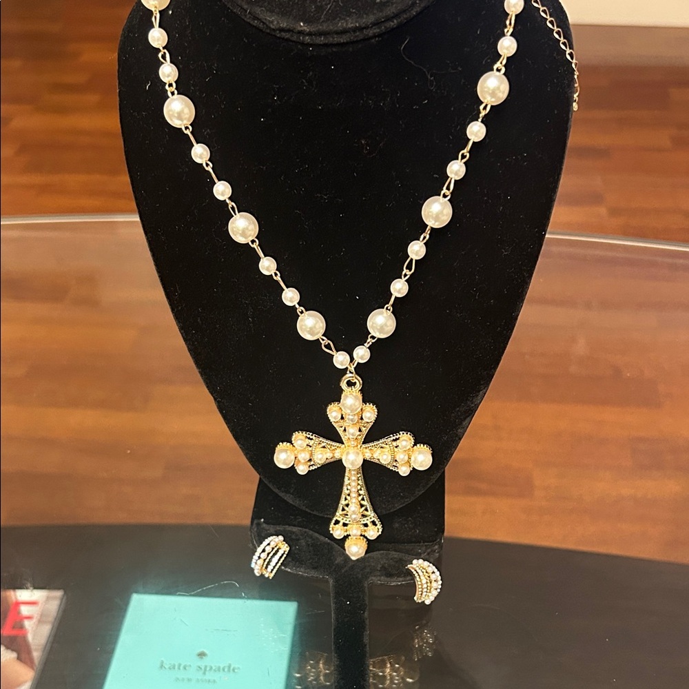 Gold Pearl Cross Pendant Necklace - & earrings Women Jewelry - Picture 2 of 3